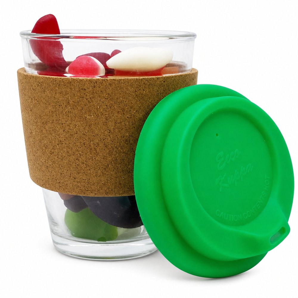Glas-Kaffeebecher mit Korkband und Gelee-Mix